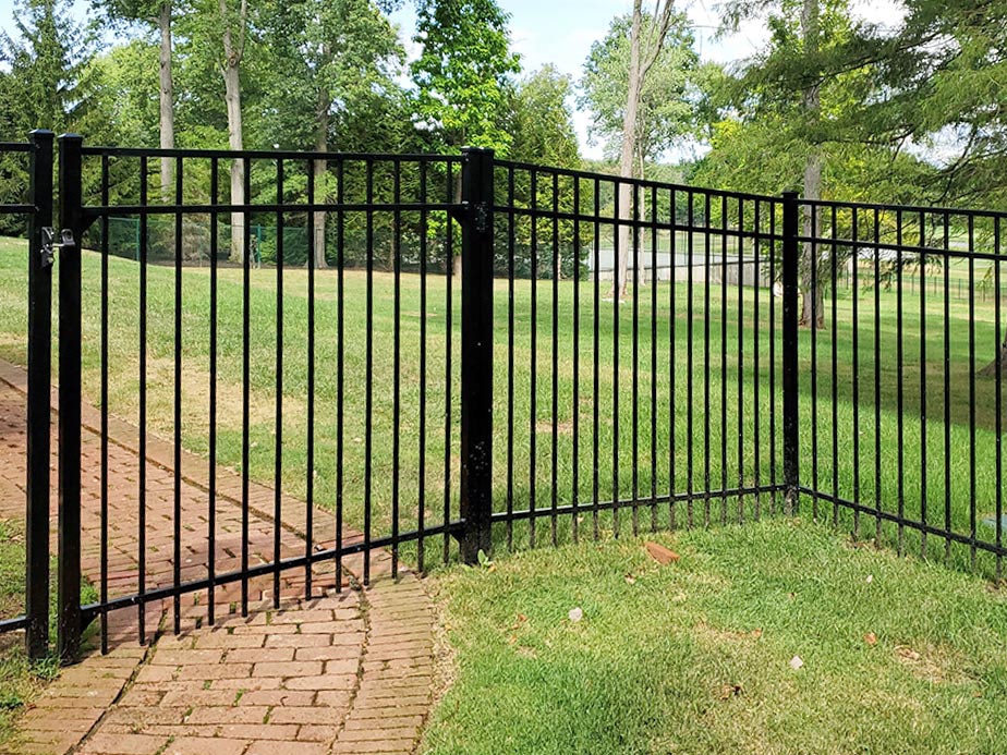 Newington CT Aluminum Fences